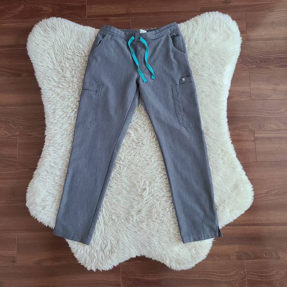 Figs yola scrub pants in Graphite